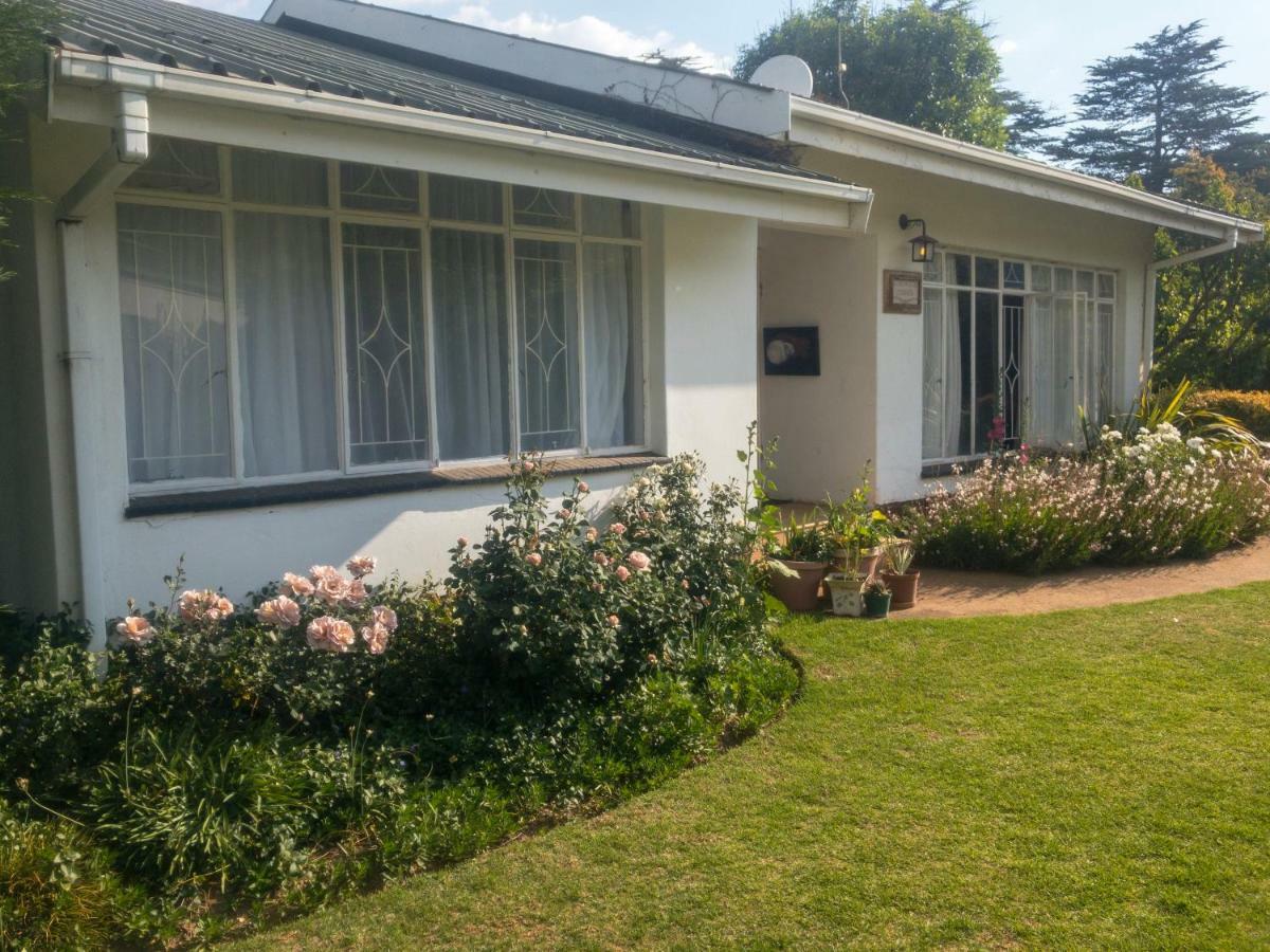 Rosewood Corner, Clarens Acomodação com café da manhã Exterior foto